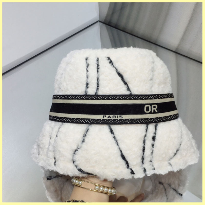 

Bucket Hat Women Men Furry Hats Winter Fluffy Brands D Hat Luxury Designer Caps Hats Mens Bonnet Beanie Cap Fitted Trucker New 21101504R, Box