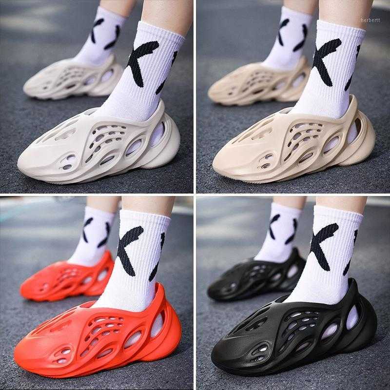 

Garden Shoes Men Sandals Summer Soft Mesh Couple Beach Slippers Foam Runners Swimming Sandal Outdoor Men Hollow Shoes1, Beige