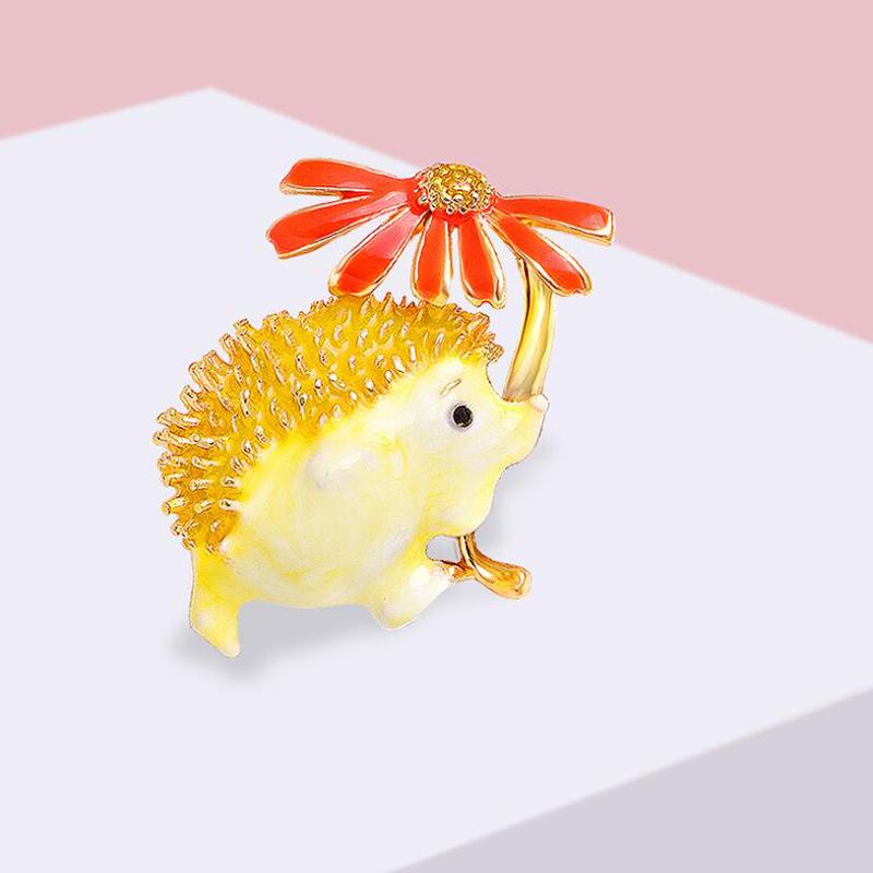 

Pins, Brooches Fashion Lovely Hold Flower Hedgehog Women Animal Pet Party Office Causal Brooch Pins Gifts Daisy, Gray