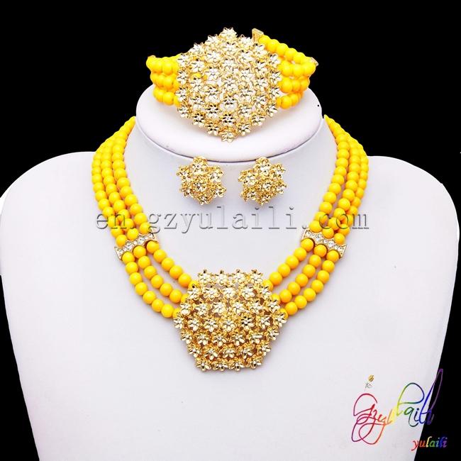

Earrings & Necklace Magnetic Bracelet Sets Fashion Jewelry Yellower Beads Alloy Pandents 3 Pieces Set, As pic