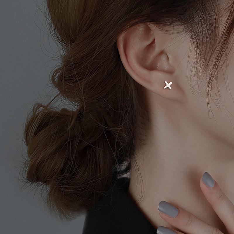 

Stud Simple Metal Design Plus X Shape Fashion Light Luxury Women's Earrings Trendy Party Personality Creative Earring Jewelry, Golden;silver