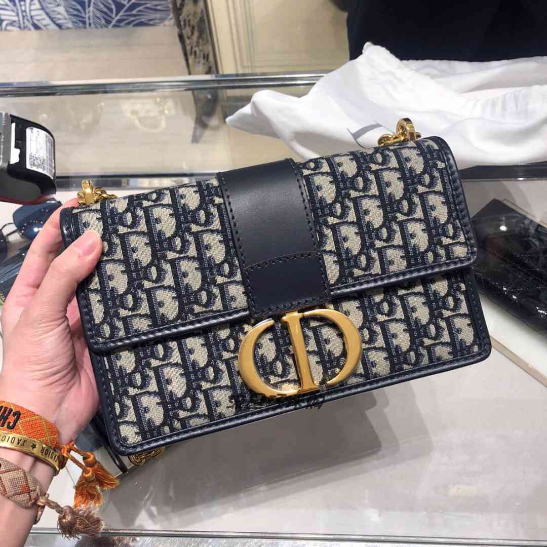 cd montaigne bolsa