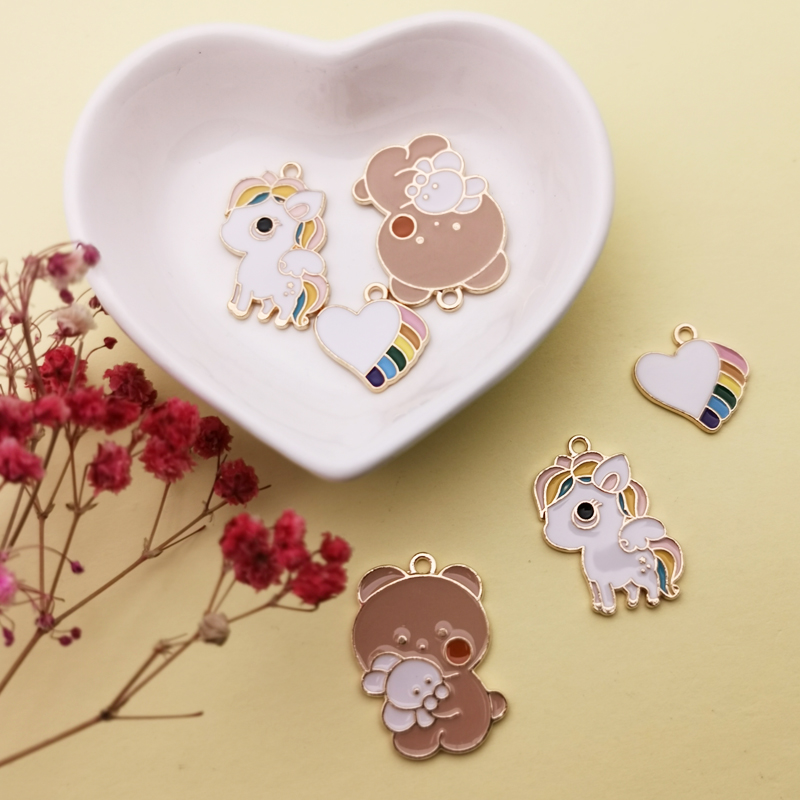 

10pcs/bag Cute Animals Enamel Charms Heart Unicorn Bear Floating Charms For Jewelry DIY Accessories Golden Base Metal Pendants