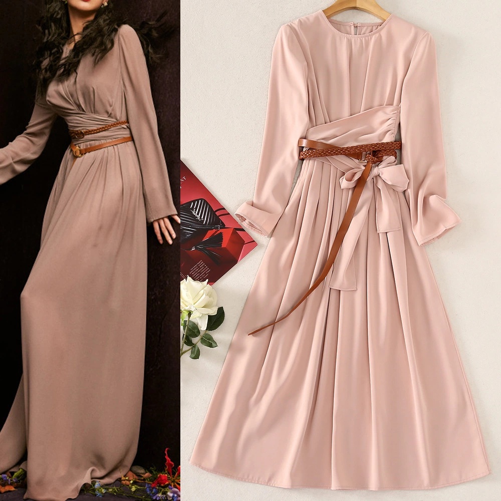 

High-quality catwalk dress round-neck long sleeves big swing with belt, Black