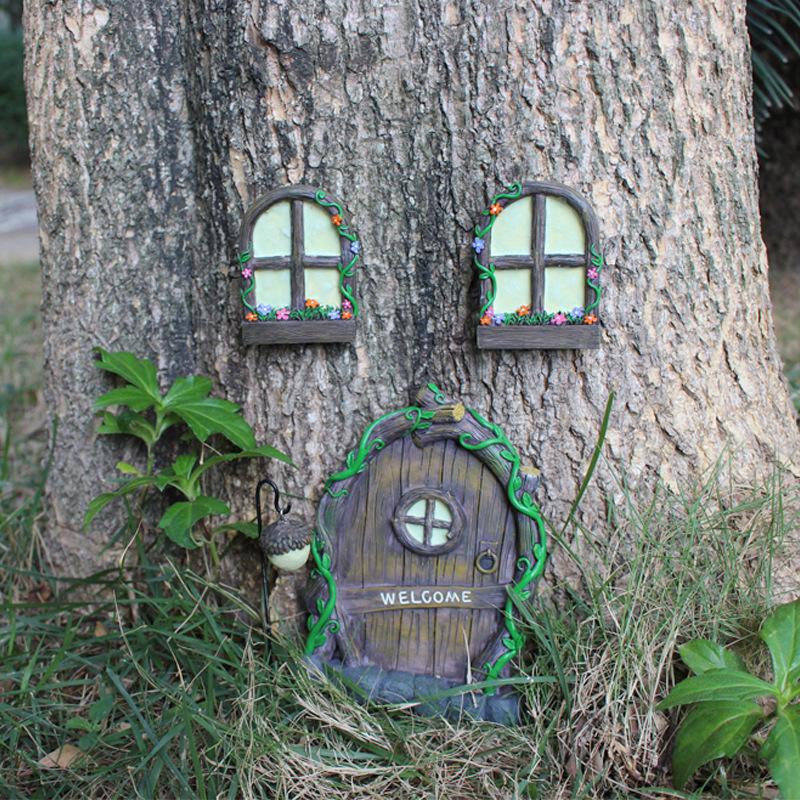 

Resin Fluorescent Door And Window Set Tree Face Decoration Garden Hanging Figurines Outdoor Hugger Ornaments Decorations