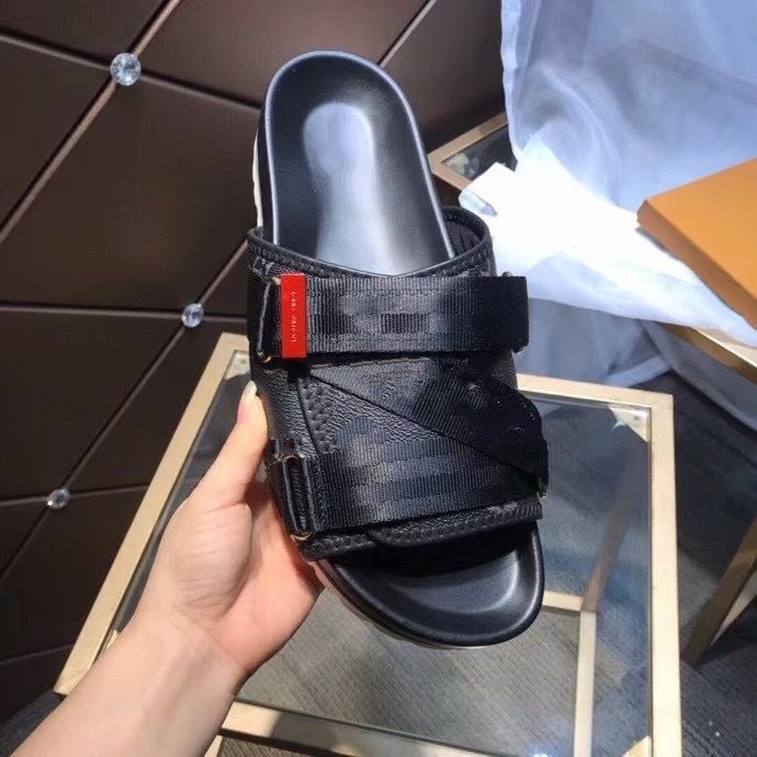 

2021 top Quality Luxury designers Slippers Men Flip Flops Sandals genuine leather Slides Summer Fashion Flat sandal 38~45 size mjke002