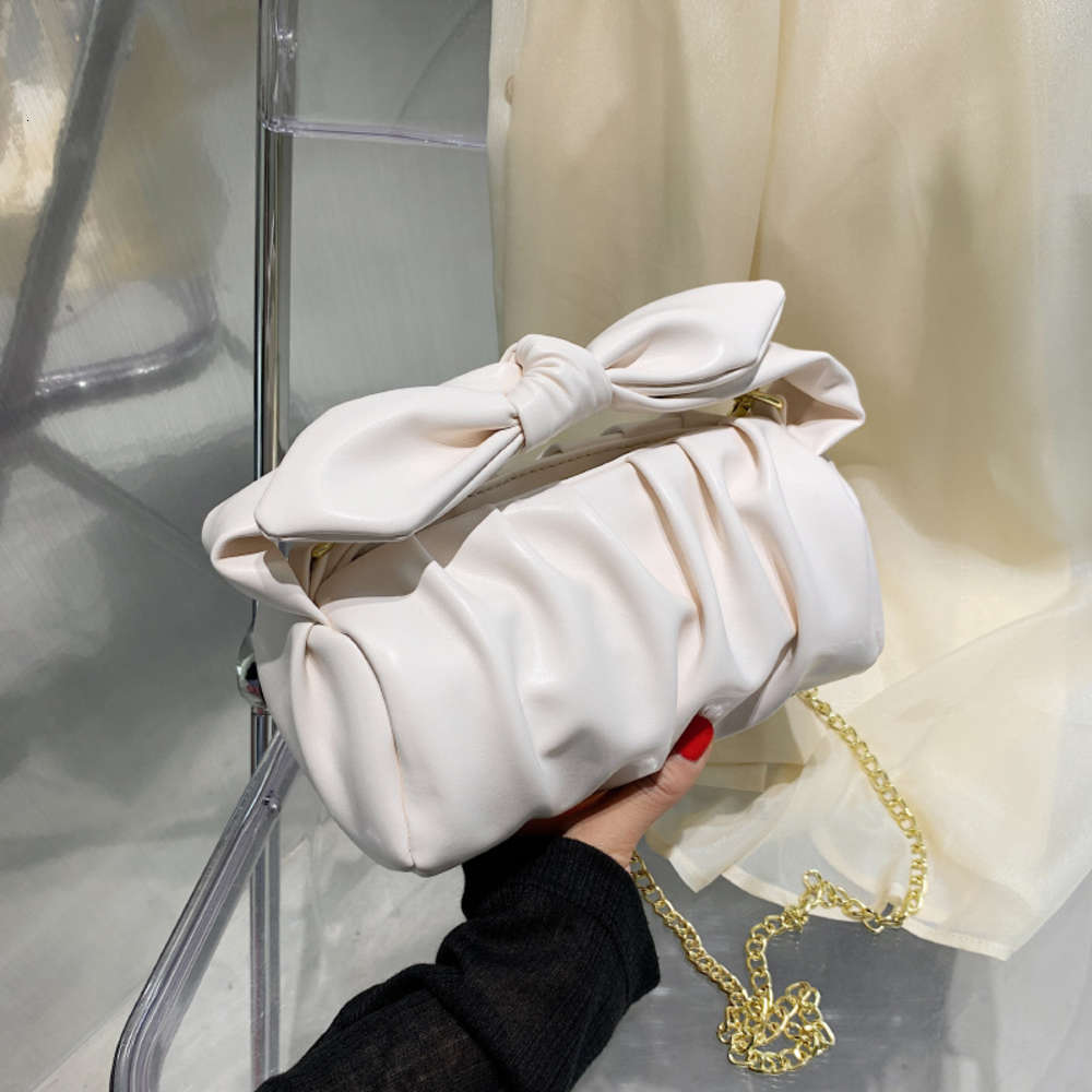 

Feini Beishi Fold Cloud Bag Women 2021 Fashion Summer Slung One Shoulder Portable, White