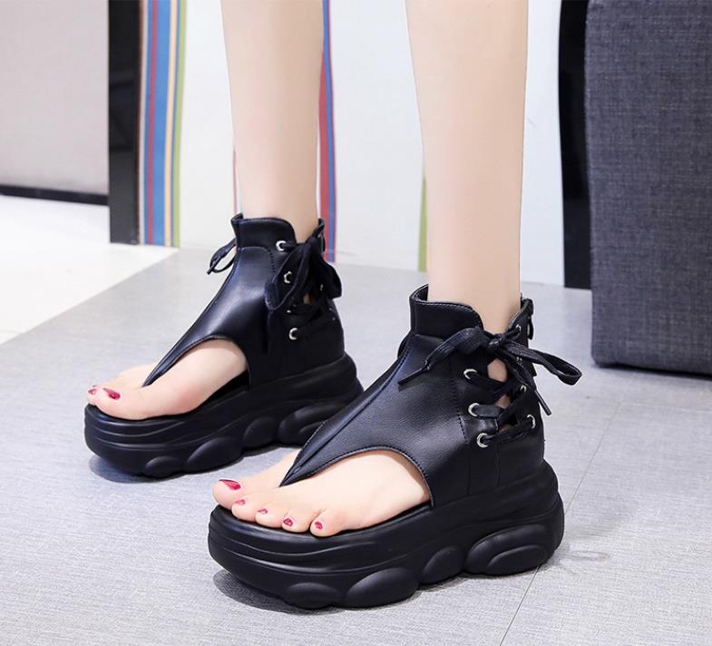 

Muffins shoe Clogs With Heel Summer High Heels Beach Sandal Woman Luxury Comfort Shoes For Women Flip Flops Platform, White