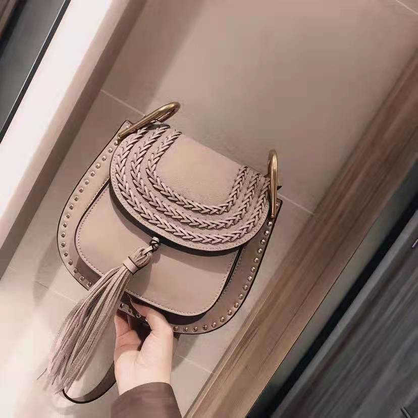 

2021 Classic stlye Fashion C Designer suede women hudson handbag rivet tassel Messenger crochet Bag crossbody shoulder suede bag, Foam bag