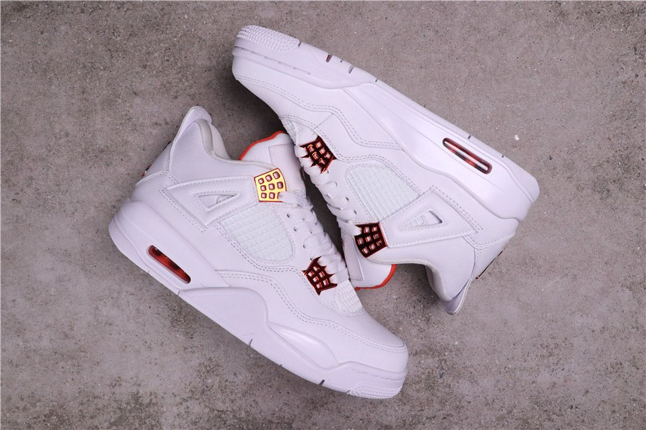 

Authentic Feiren 4 white men's basketball shoes, lace buckle with electroplating process, bring bright metal luster sports shoes