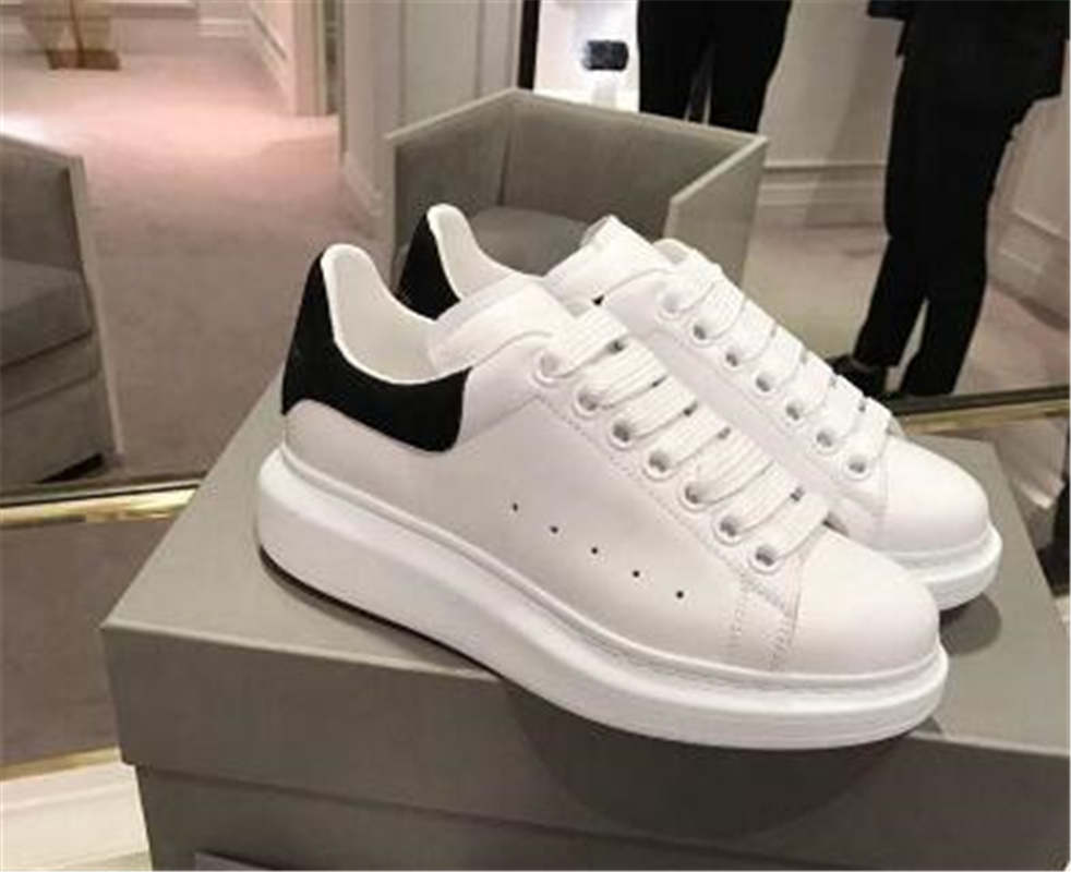 

New Hot Men Women Fashion Top Quality Leather Low Top Sports Sneakers Pretty bottoms White Dress Shoes, Black