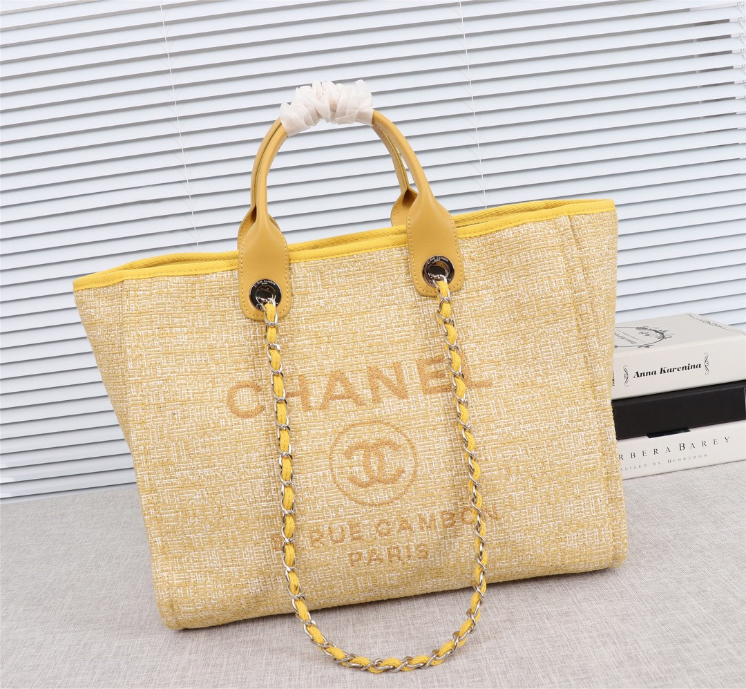 Classic Hot sold Top quality luxurys designers womens shoulder bags size mini women wallet with box fashion letters key chain Genuine leather crossb