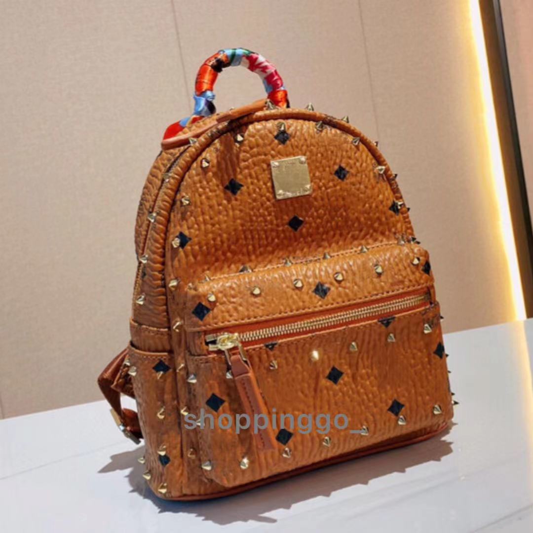 

Styles Student Travel Backpack Style High character man Woman rivet Famous handbag designer Girl boy fashion school bag