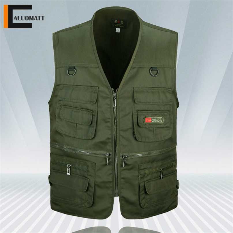 

Men Fishing Vests Outdoor Casual Multi-pockets Sleeveless Jackets Male Summer Breathable Mens Mesh Vest Pography Waistcoat 211111, Jw612green