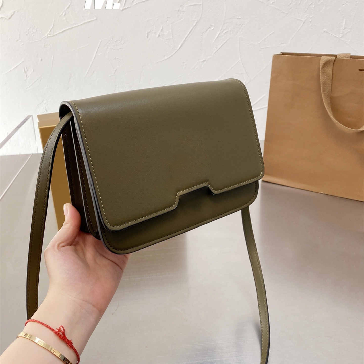

7AAA top quality solid color clamshell leather messenger bags B shoulder bag handbag internal three layers of brand designer burb with, Contact us to see more