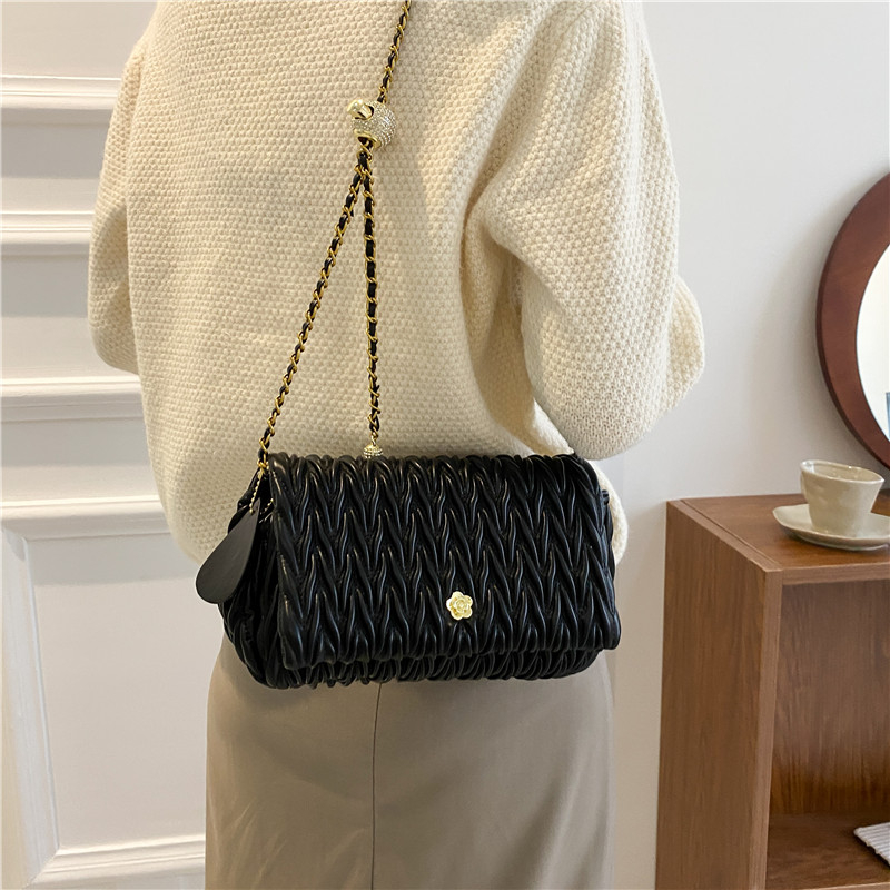 

Small bag female 2021 new trend summer fashion golden ball chain fold Single Shoulder Messenger Bag armpit bag, Pendant