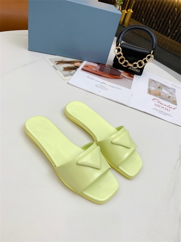 

Prad 2021 Fashion slide sandals slippers for men women unisex beach flip flops slipper BEST QUALITY size35-40, Choose the color