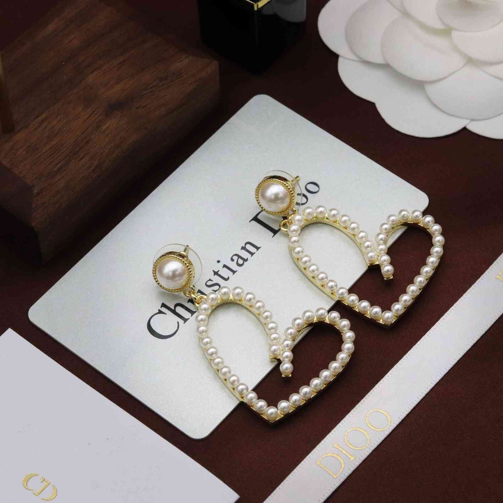 

Europe and the United States d Family Gold Love Pearl Earrings for Women