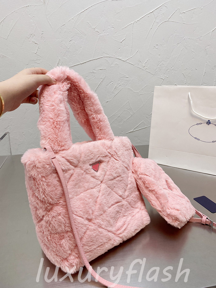 

21ss Latest Furry Bucket Bag Plush Tote Shouler Crossbody Bags Women Cute Fashionable Designers Two-piece All-match High Quality Handbags, Box(not sale separately)