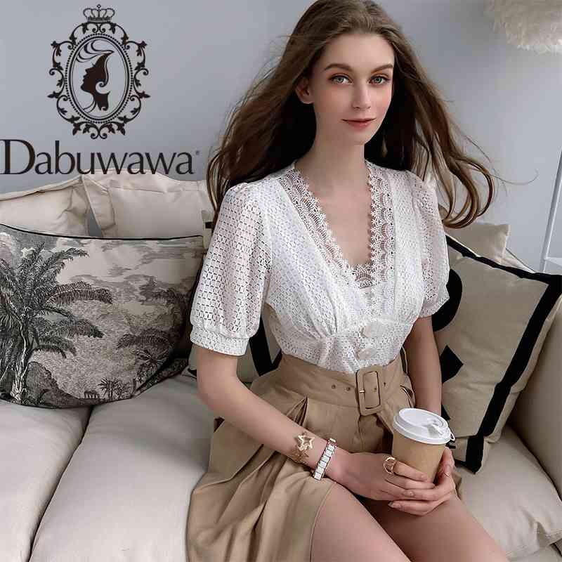 

Dabuwawa Elegant White V Neck Solid Lace Cutout Blouse Women Tops Short Sleeve Button Front Blouses Shirts Female DT1BLA004 210520