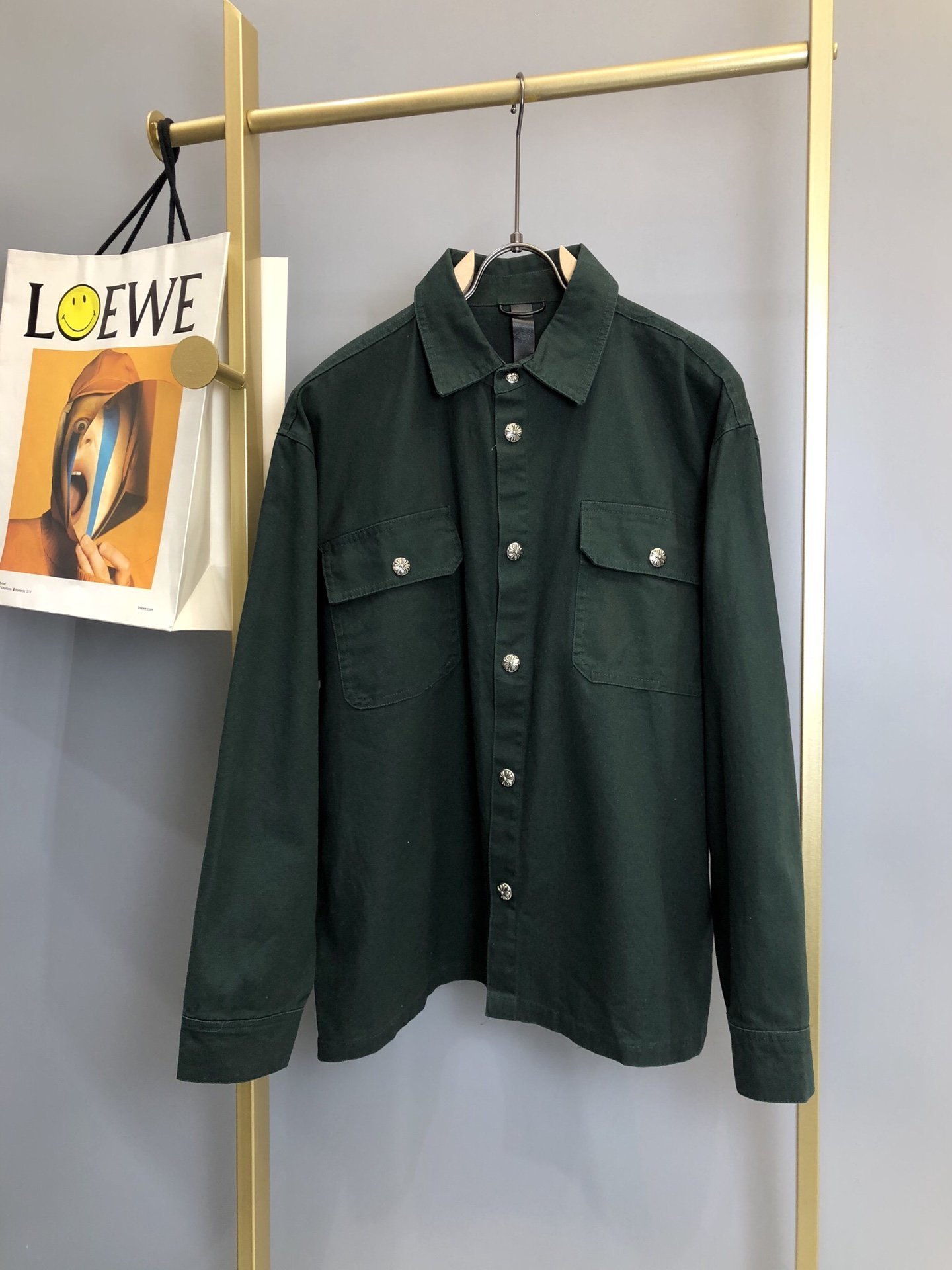 

CH / crosin fall / winter 2020 new metal willow button long sleeve men's casual shirt coat, White;black