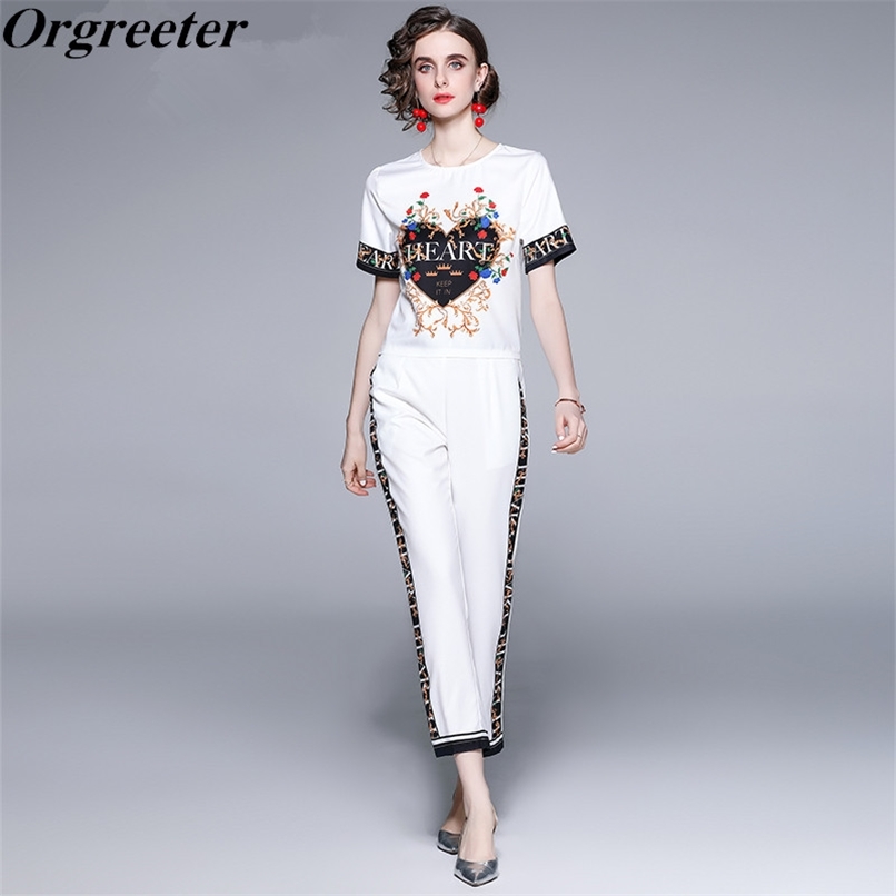 

Design Runway Tshirt Trousers Suits Women's O-neck Heart Flower Print Short Sleeve Tops and High waist Pencil Pants 2 Piece Sets 210602, White