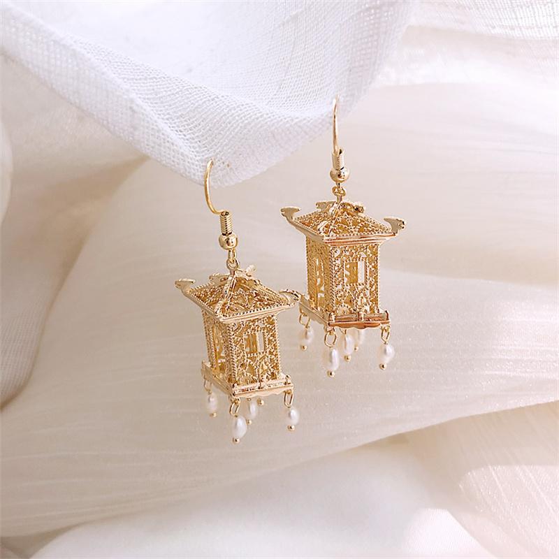 

Stud Lnk Pavilion Summer Romantic Retro Earrings Elegant And Chic Pearl Tassels Recommended By China FAIRY CHARM Age Reduction, Golden;silver