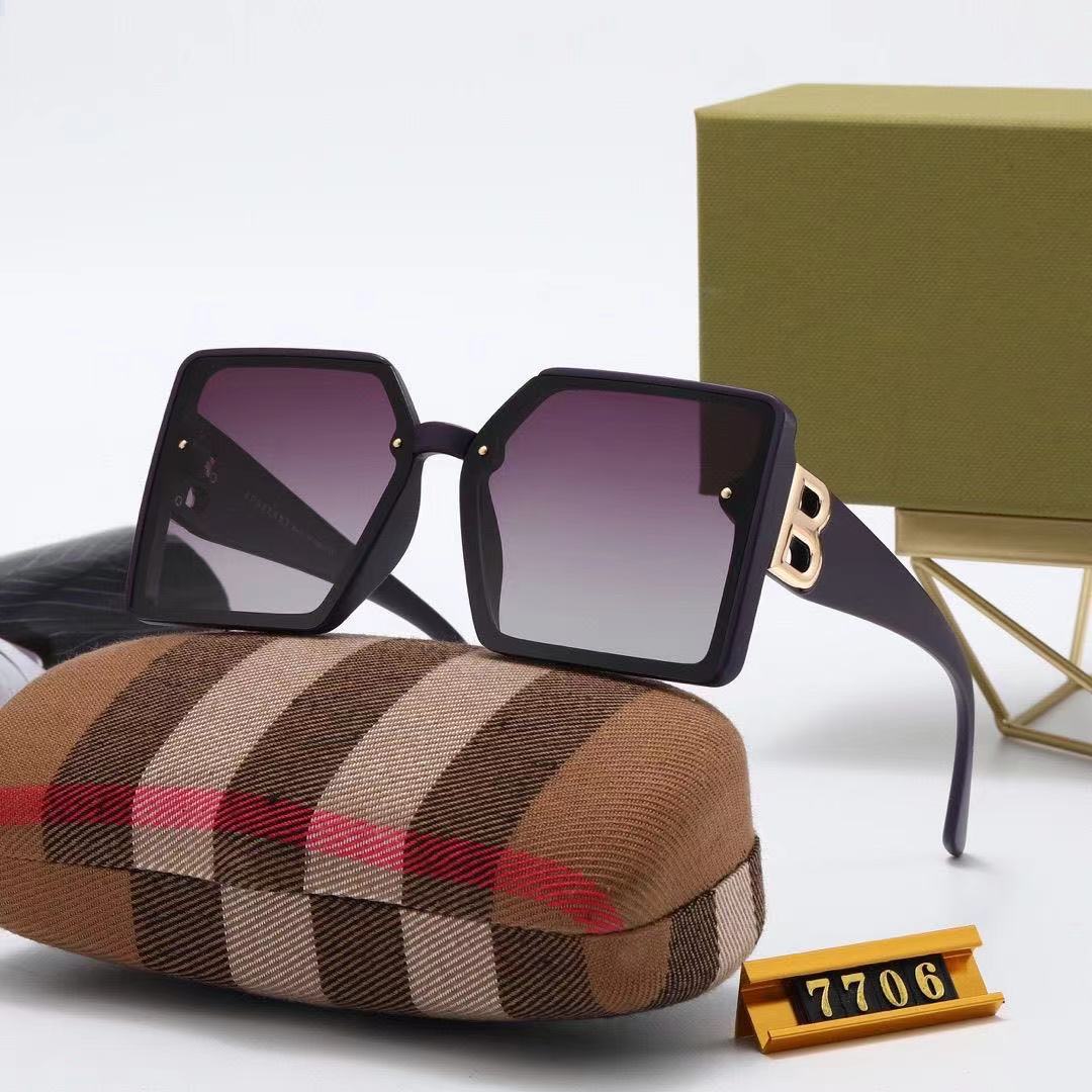 

2021 Fashion Unisex Square Sunglasses Men and Women Small Frame Yellow Sun Glasses Female Retro Rivet UV400 With Box #14