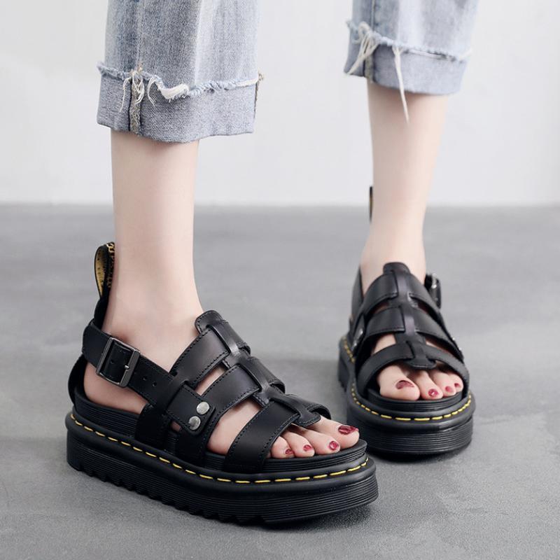 

Sandals Fashion Couple Cowhide Buckle Women's Slippers Mens Shoes Patent Leather Gladiator Beach