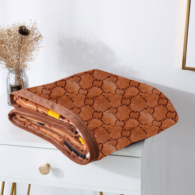 

Classic Animal Print Travel Blankets Full Letter Pattern Men Women Blanket Party & Banquet Trendy Couple Carpet