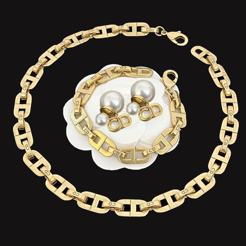 

Designer Necklace Stainless Steel Letter Tide cards Necklaces Bracelet Mens and Women Party Lovers Gift Jewelry Dio Bracelet iOR style rings Bracelets AAA+++ D3500, Boxes 4 color pick 1color