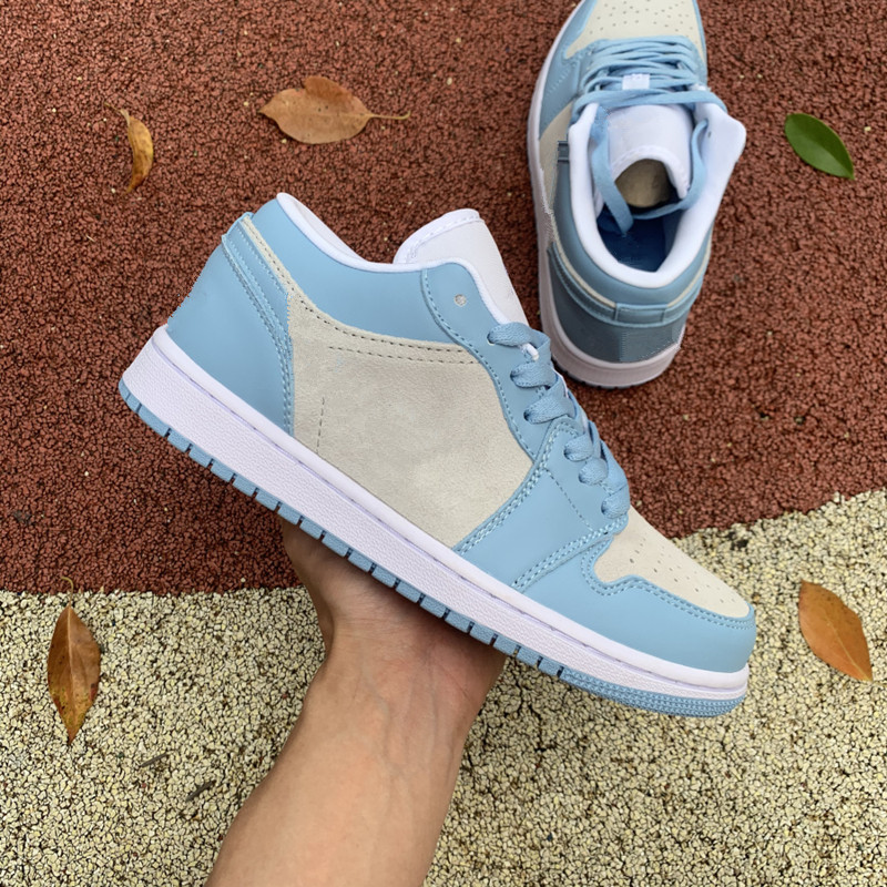 

Top Quality Mens Womens Jumpman 1 1s Low Basketball Shoes UNC University Blue Court Purple Triple Men Outdoor Sport Trainers Sneakers With Box, Pay for extra lace