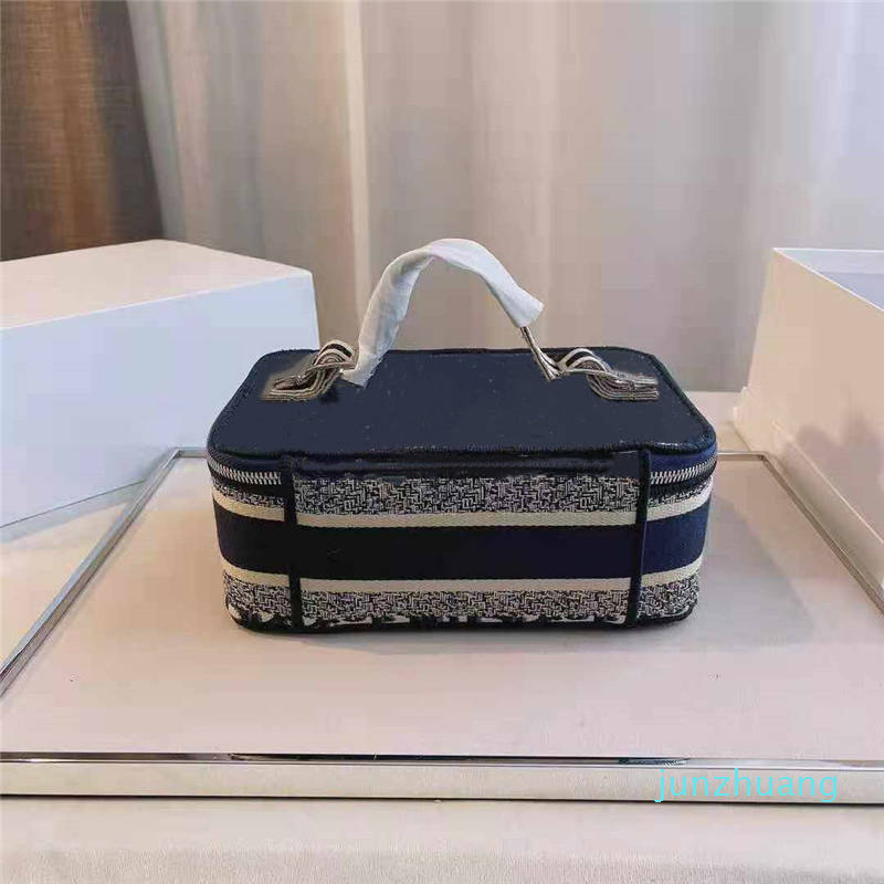 

Designer- Fashion women's make-up bag retro letter jacquard embroidery handbag high quality temperament make-ups bags trend 25cm, Blue