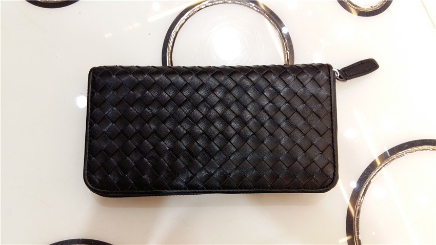 

Hot sale latest European American sheepskin leather knitting long purse fashion zipper design wallet card bags free shipping, Red