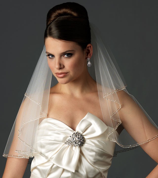 

2015 Best Selling Short White/Ivory One-Layer Veil Bead Edge Wedding Bridal Veils