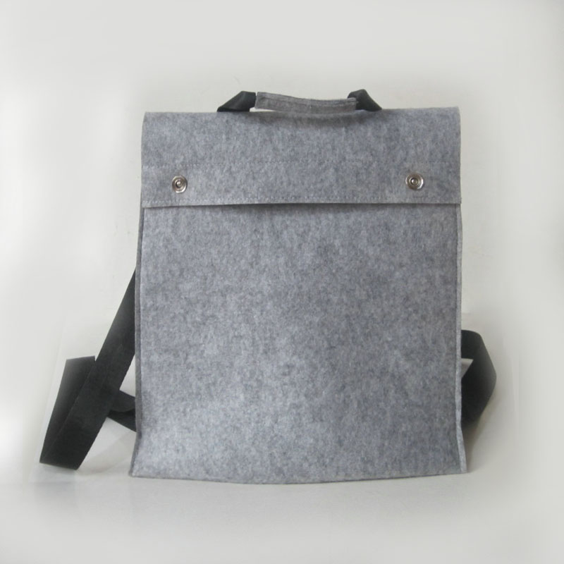 

2016 new man felt backpacks Two belts bags material environmental protection fashion can be customized and adding logo, Army green