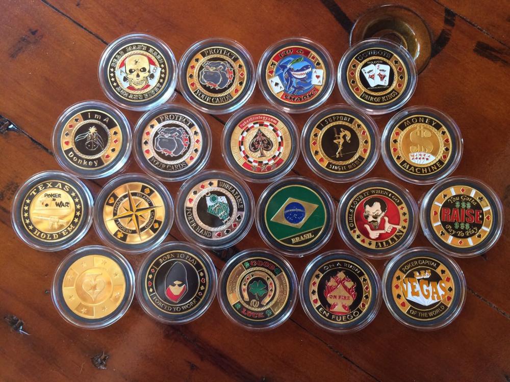 

Random send! mix 2pcs/lot free shippng Poker Cards Guard Cover Protector Poker chips Souvenir Coins Poker Gifts