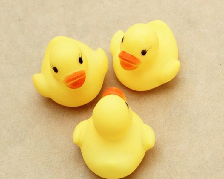 

Cheap wholesale Baby Bath Water Toy toys Sounds Yellow Rubber Ducks Kids Bathe Children Swiming Beach Gifts