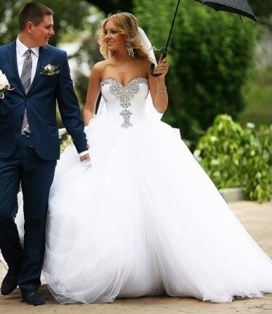 

2019 Long Ball Gown Sweetheart Crystal Wedding Dress Tulle With Lace Up Back New Floor Length Bridal Gowns, White