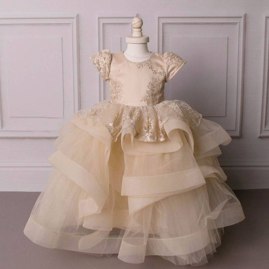 

Champagne Lace Ball Gown Flower Girl Dresses For Weddings With Cap Sleeves Little Girls Pageant Dress Appliques Tulle Tiered Communion Gowns, Gold