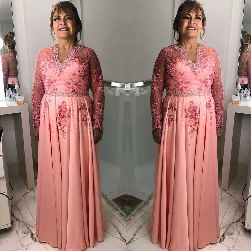 

Elegant Mother Of The Bride Dresses With Long Sleeves V Neck Beaded Wedding Guest Dress Chiffon Plus Size Floor Length Evening Gowns