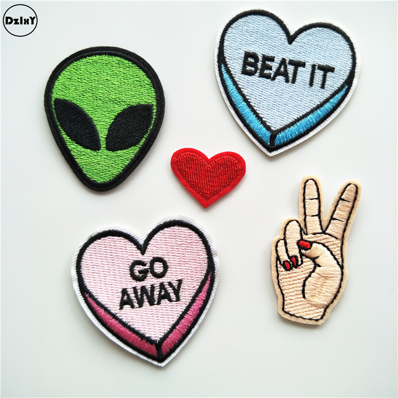 

Ufo Alien Parches Embroidery Iron on Patches for Clothing Diy Stripes Clothes Heart Stickers Fingers Appliques, Black