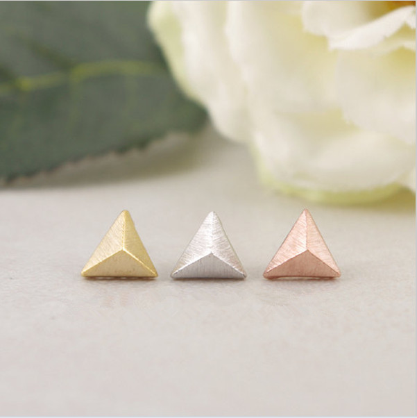 

Fashion stereoscopic equilateral triangle cone stud earrings wholesale free shipping Three kinds of color Stereo feeling, Golden;silver