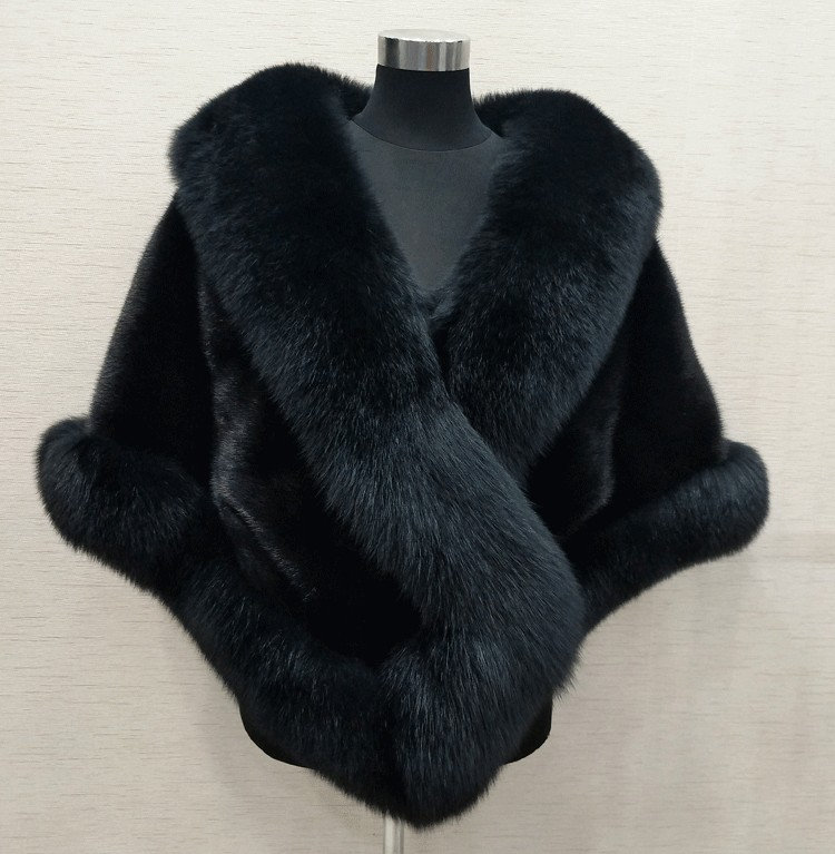 

2020 Winter Wedding Coat Bridal Faux Fur Wraps Warm shawls Outerwear Shrug Black White For Bride Bridesmaid Team Women Jacket Prom