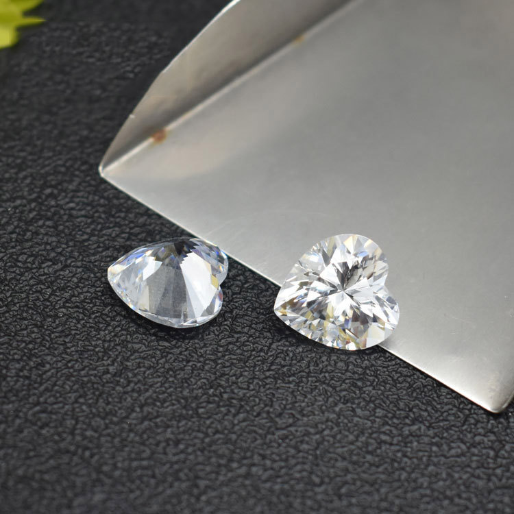 

Hot Sale Heart Clear Cubic Zirconia Factory Direct Brilliant Machine Cut Synthetic Loose Diamond For Jewelry CZ Setting 500pcs/Lot Free Ship
