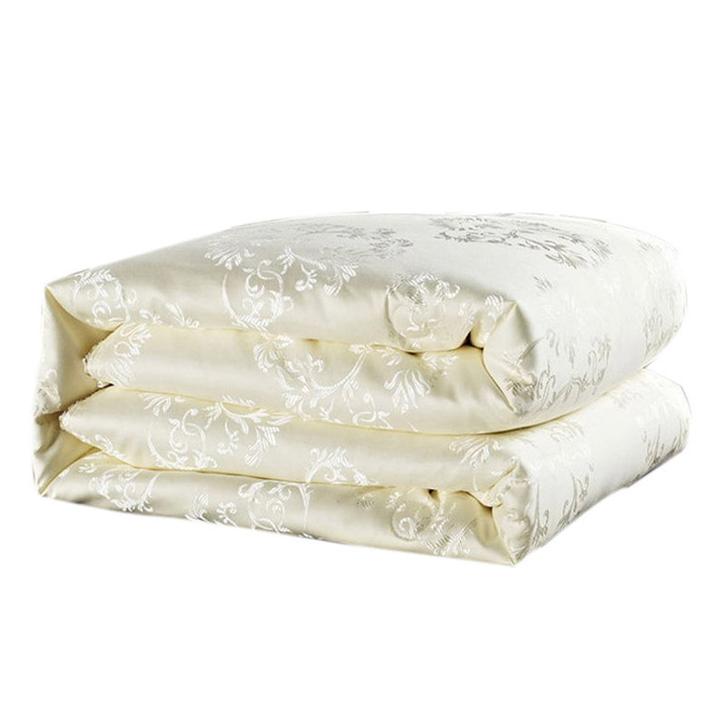 vente en gros couette blanche en soie de mûrier couette matelassée couette été hiver couettes chaudes king queen size literie courtepointes