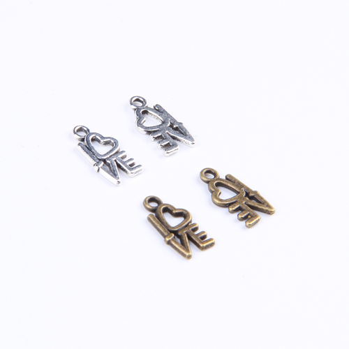 

Hot Heart & Love alloy zinc antique Silver/bronze pendant Manufacture DIY jewelry pendant fit Necklace or Bracelets charm 100pcs/lot 398