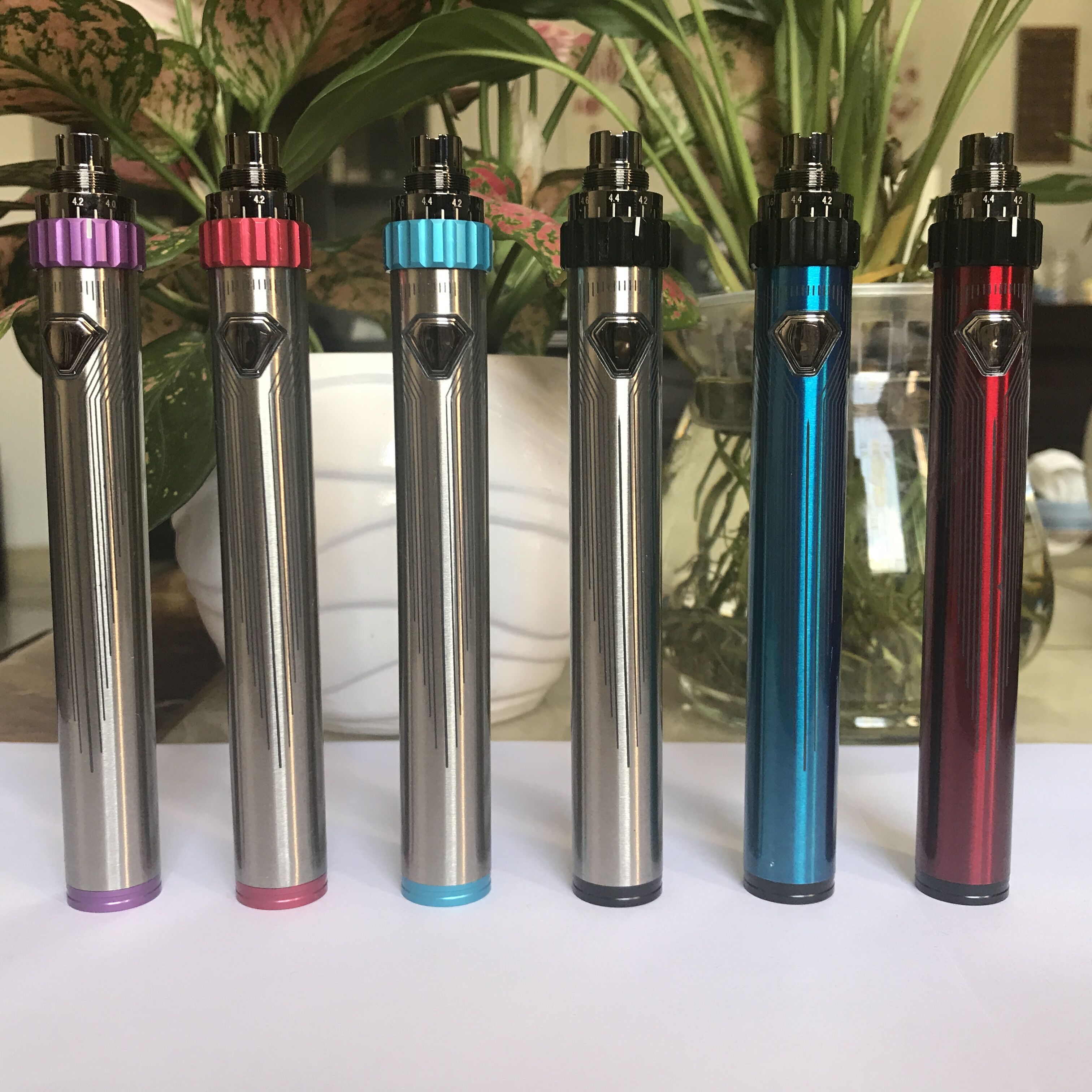 

Vision Spinner 3s 1600mAh Variable Voltage Batteries Top Twist VV Battery xl fit EGO 510 thread vs ce4 Cookies UGO