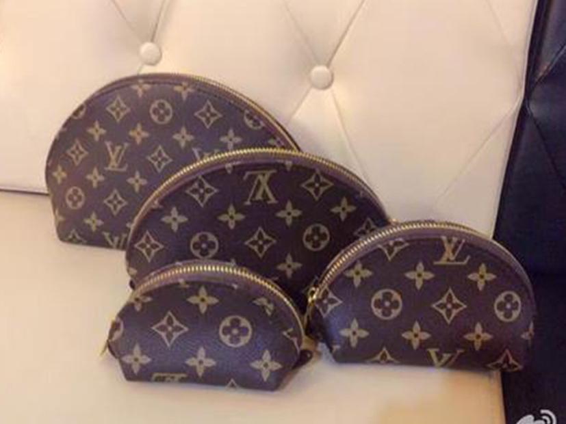 

Lv LOUIS BAG VITTON Women cosmetic bags famous makeup bag designer 4 pcs travel pouch make up bag ladies purses toiletry bag, Red;black