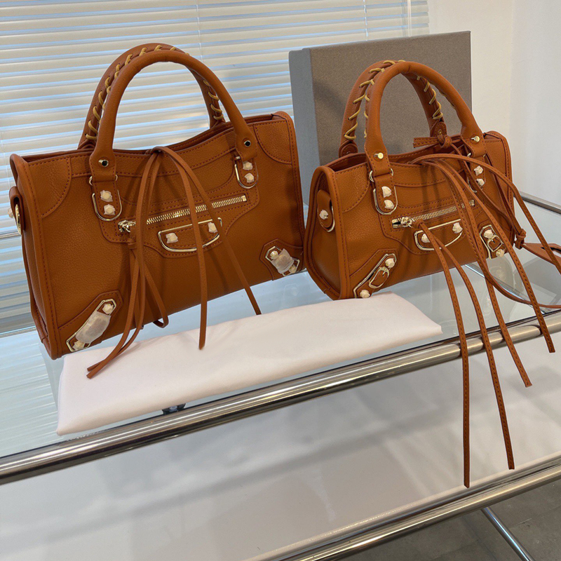 

Designer Shoulder Bags Handbag Luxury Tote Bag Genuine leather High-quality Different colors Various styles Fashion brand with original box, Brown size:23-15 cm